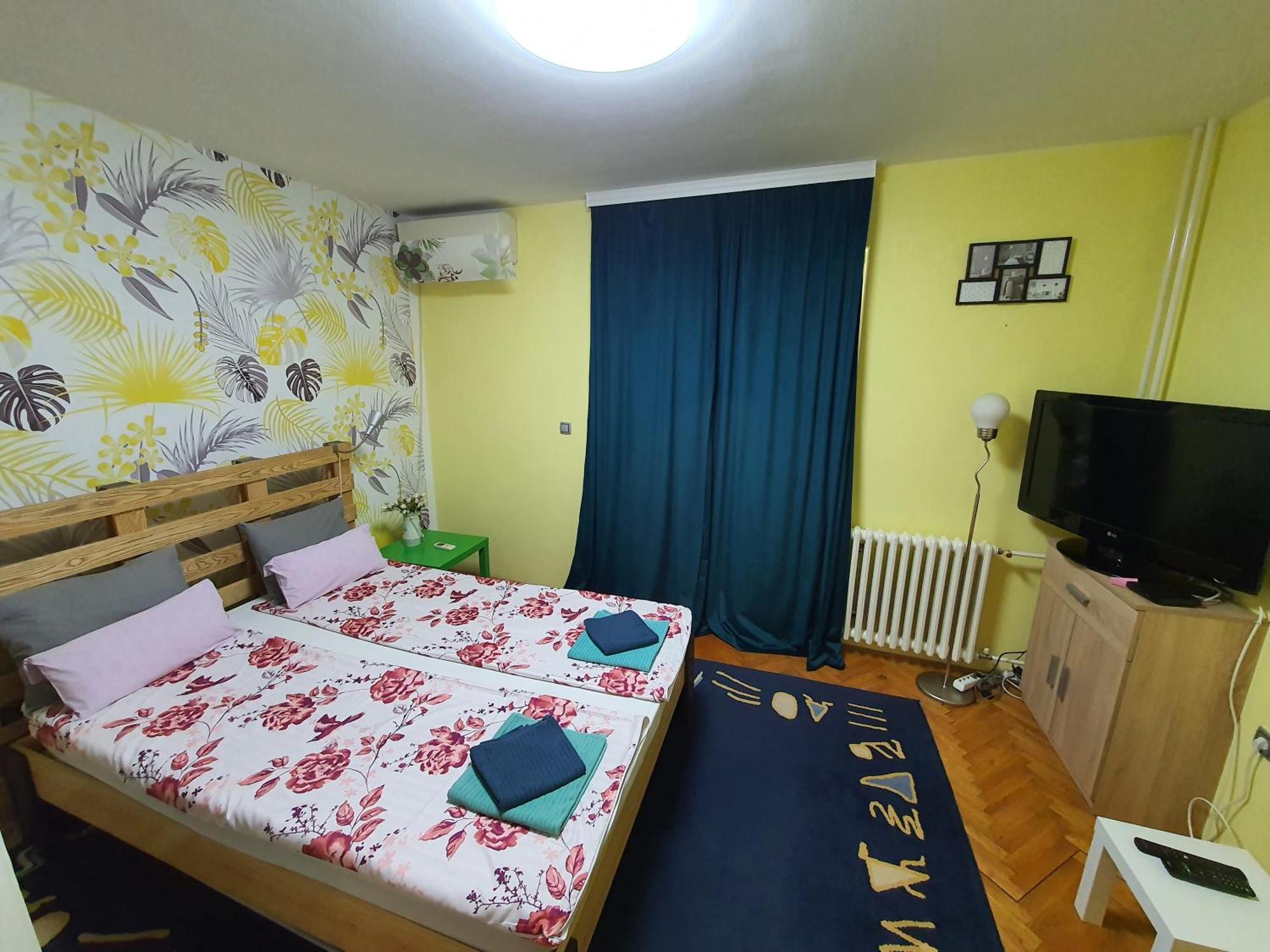 Apartman Yellow House Lägenhet Novi Sad Rum bild